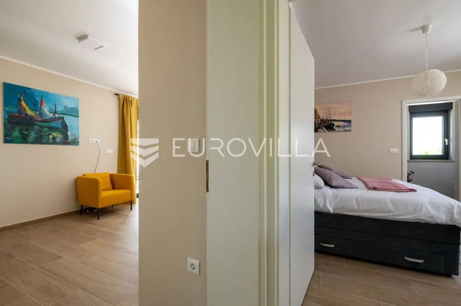 istra, krnica, moderna samostojeća kuća s bazenom i pogledom na more, 200 m² - slika 38