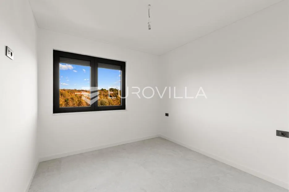 istra, poreč, novogradnja, prostrani penthouse sa krovnom terasom, odlična lokacija - slika 35