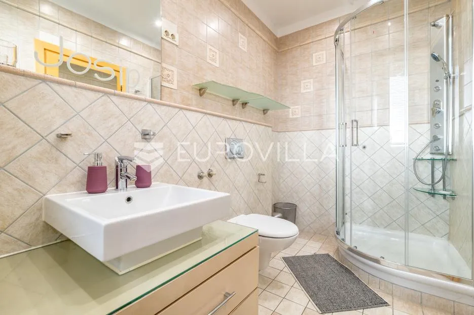 zagreb, trakošćanska, luksuzan četverosoban penthouse 304 m² i garaža za dva automobila - slika 15