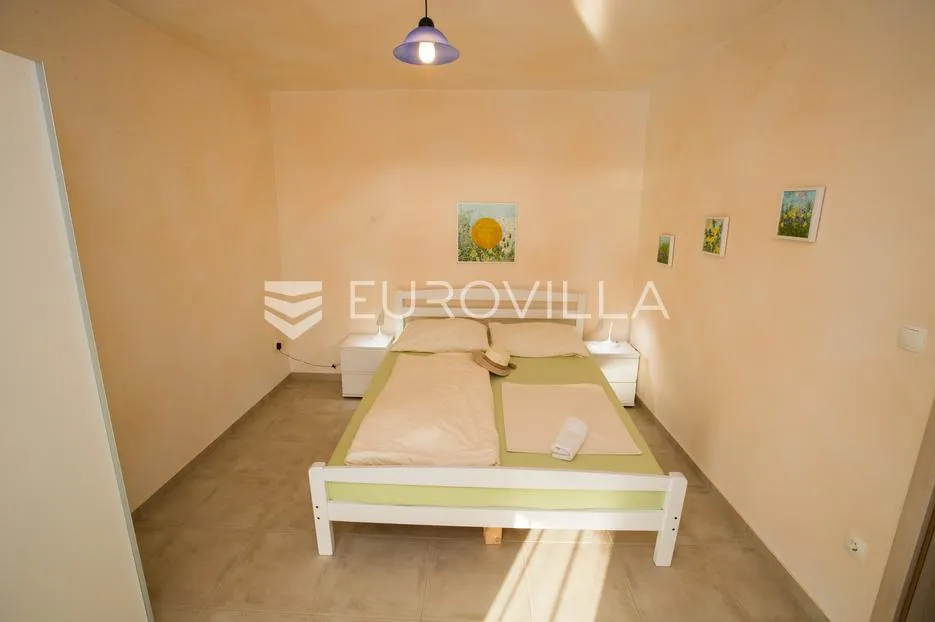 rab, barbat, dvosoban stan s pogledom na more, 200 m od mora 105 m² - slika 7