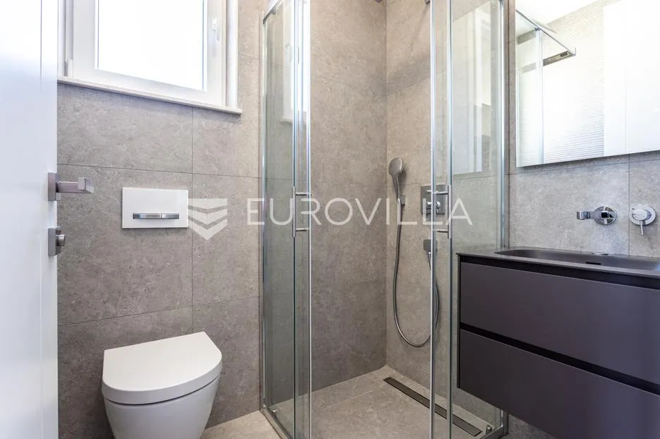 vodice, luksuzna vila s bazenom, novogradnja, parcela 480 m² - slika 29