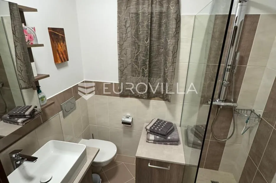 brač, bol, penthouse na atraktivnoj lokaciji - slika 18