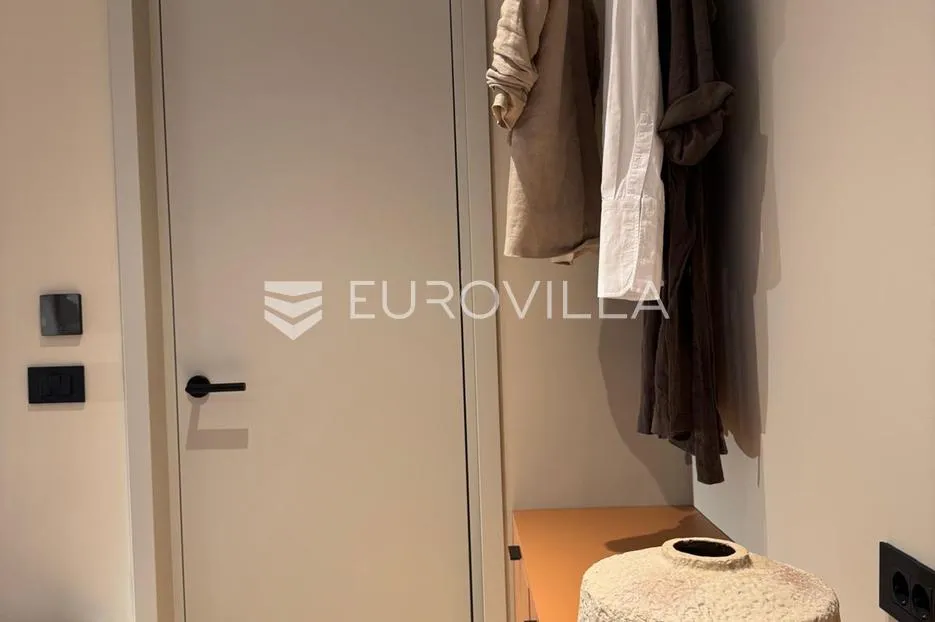 krk, luksuzan stan s bazenom, 113 m² novogradnja - slika 26