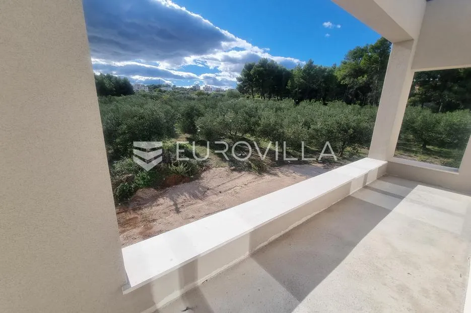 vodice, moderna kuća s bazenom, 190,58 m² - slika 28