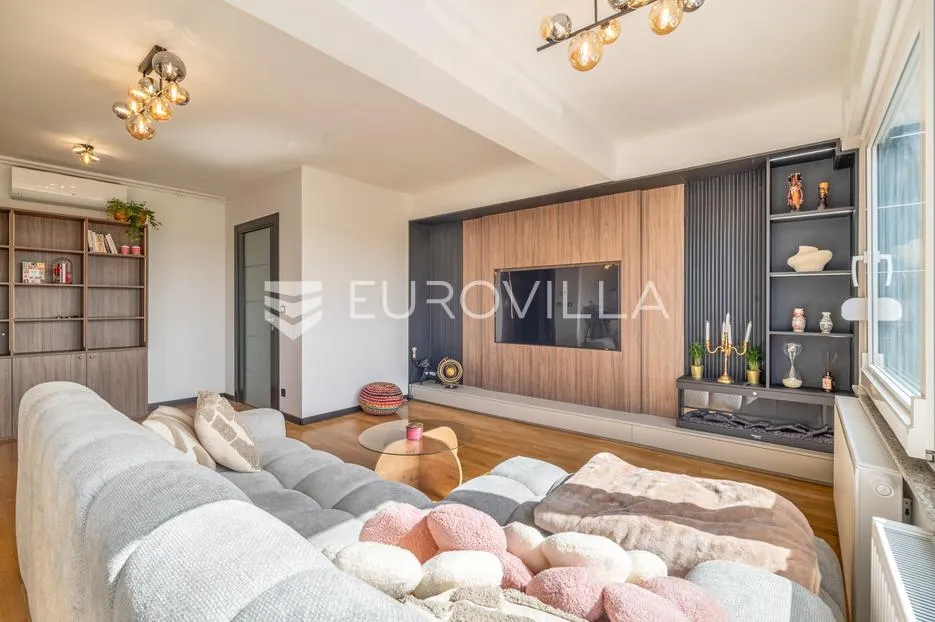 zagreb, bukovačka, komforan trosoban stan 114 m² - slika 2
