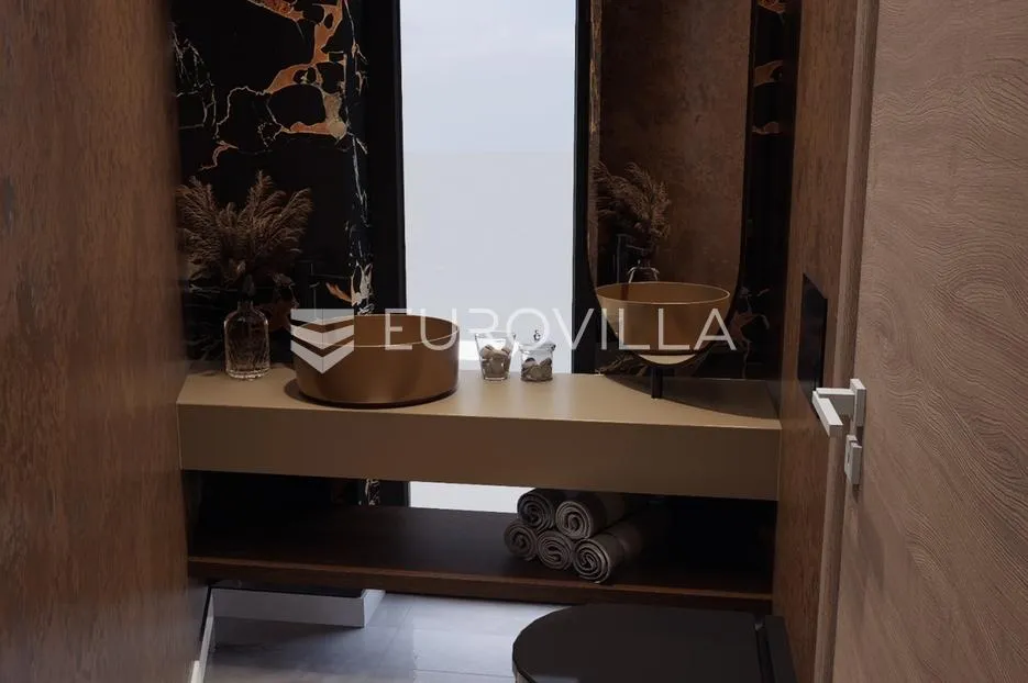 vodice, građevinsko zemljište 468 m², s projektom i dozvolm za vilu - slika 17