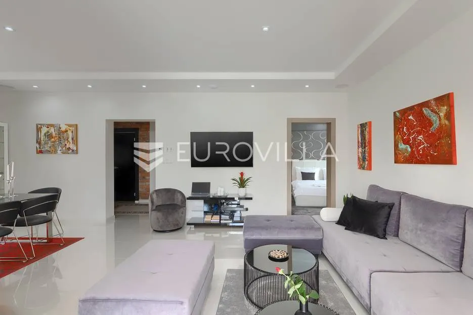 rovinj, rovinjsko selo, prekrasna villa s wellnessom i bazenom, 224 m² - slika 56