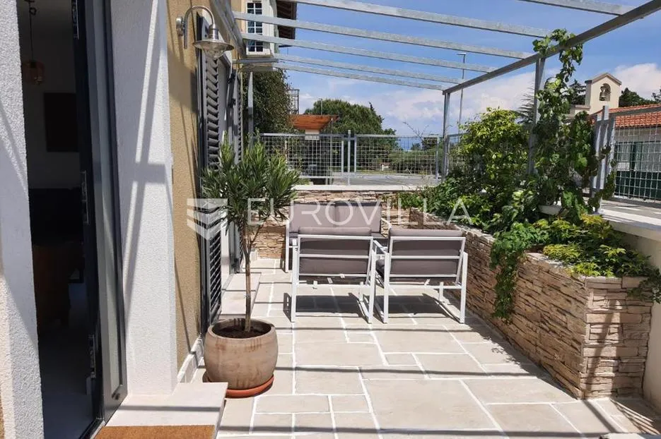 lovran, predivna kuća s tri apartmana 50 m od mora - slika 22