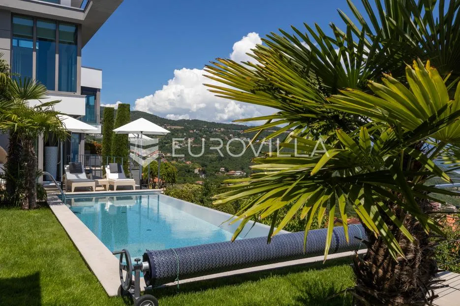 Opatija, Oprić, ekskluzivna vila 375 m² s panormaskim pogledom, bazenom i saunom - Oprić, Opatija