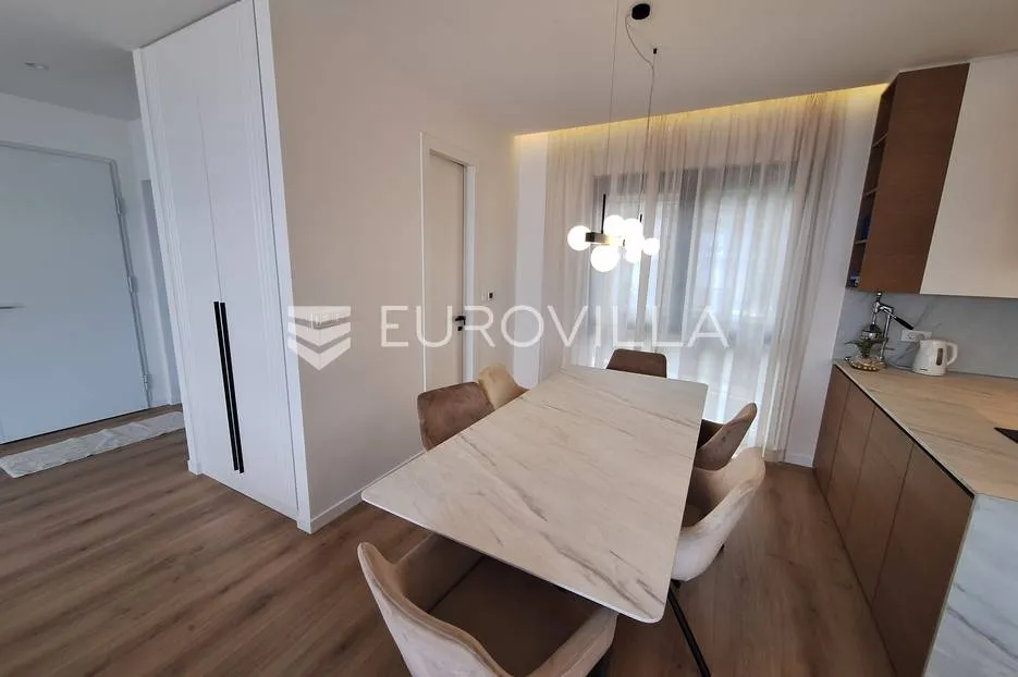 opatija, centar, luksuzan dizajnerski penthouse s neto korisnom površinom od 250 m² s bazenom - slika 5