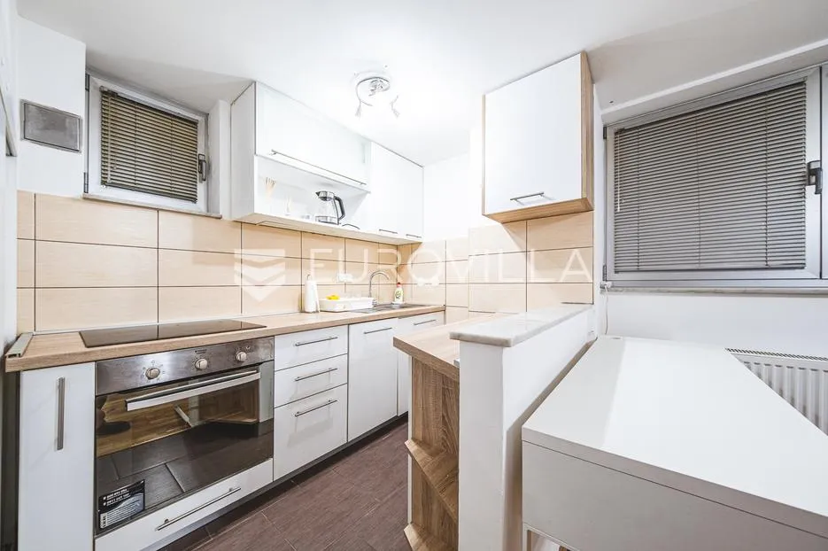 zagreb, centar, draškovićeva, dvoetažan trosoban stan površine 85 m² strogi centar grada - slika 4
