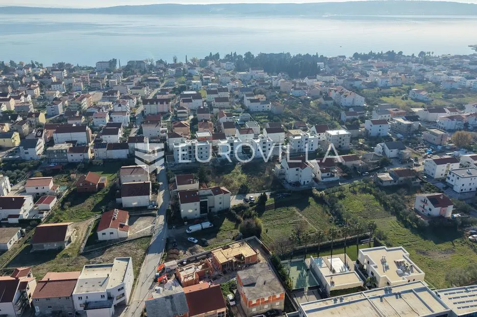 kaštel lukšić, trosoban penthouse s krovnom terasom i dva parkirna mjesta - slika 16