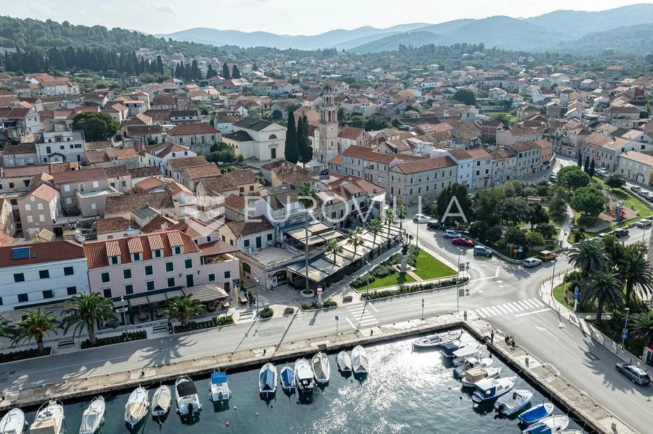 otok korčula, poslovno, stambena kamena zgrada uređena za ugostiteljsko poslovanje - slika 4