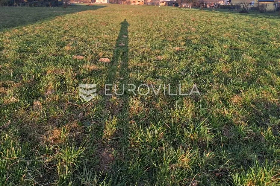 karlovac, borlin, građevinsko zemljište 2100 m², odlična lokacija - slika 4