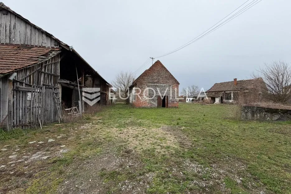 vrpolje, centar, poslovni kompleks s mlinom i velikim dvorištem - slika 28