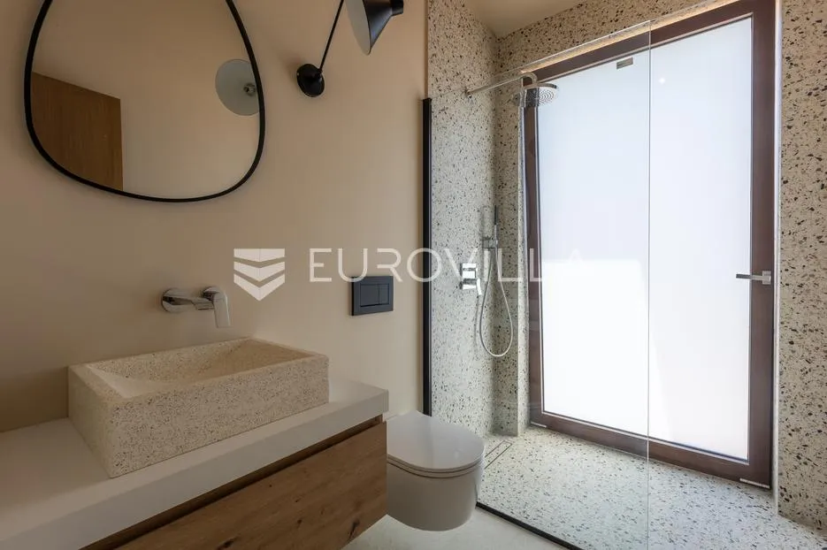 istra, vabriga, vila s pogledom na more i masline - slika 29