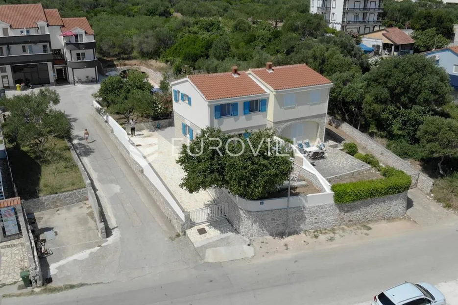 murter, betina, prekrasna kamena kuća prvi red do mora - slika 2