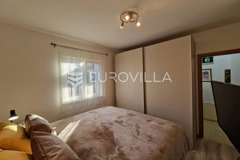 istra, pula - veli vrh, dvije samostojeće prizemnice sa bazenom nkp 50 m2 i 90 m2 - slika 32