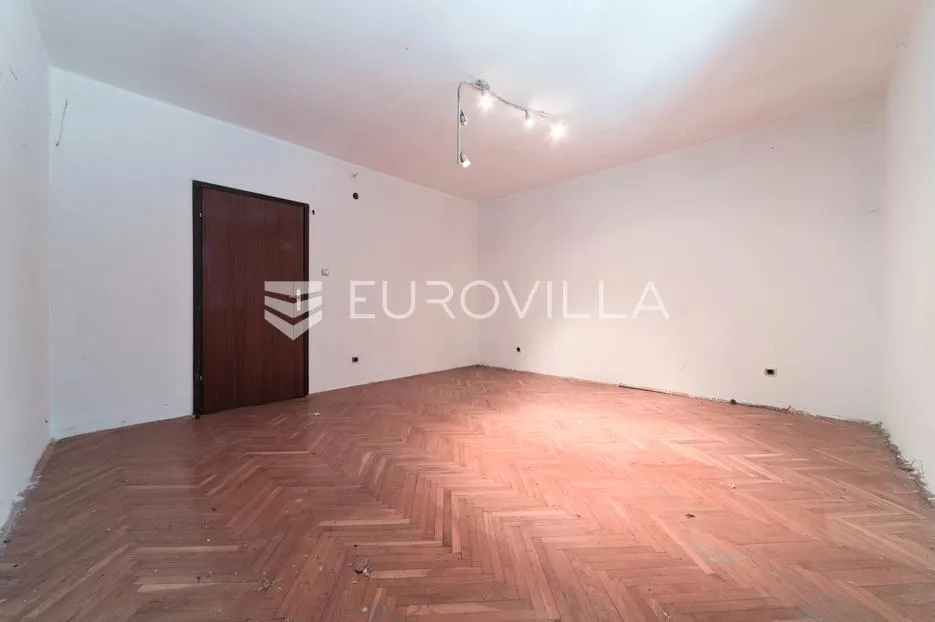 osijek, donji grad, kuća s dvorištem za adaptaciju 236 m² - slika 17