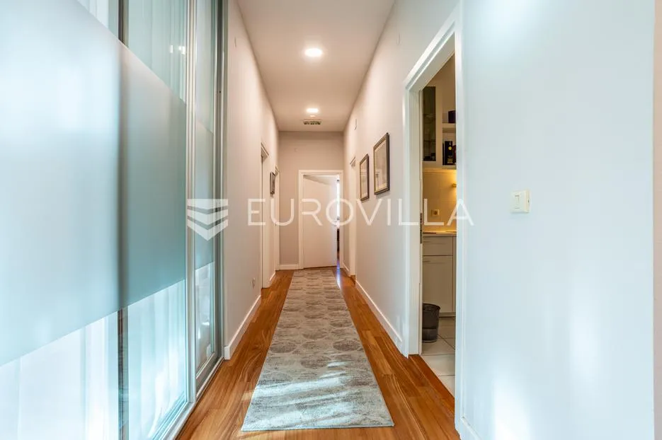 split, firule, moderan i funkcionalan uredski prostor na idelanoj lokaciji, 128 m², zakup - slika 10