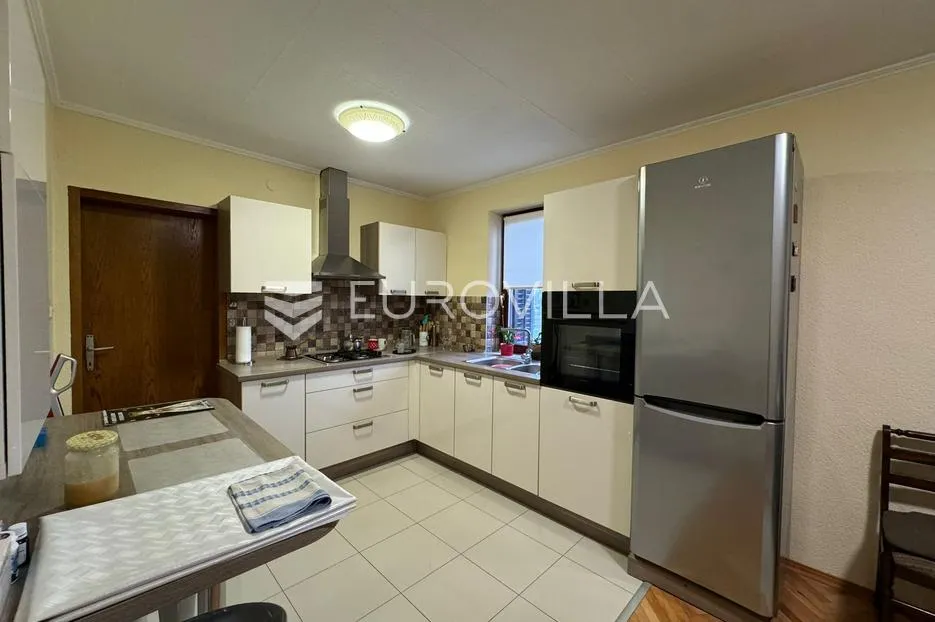 vrpolje, kvalitetna višenamjenska zgrada od 800 m² - slika 3