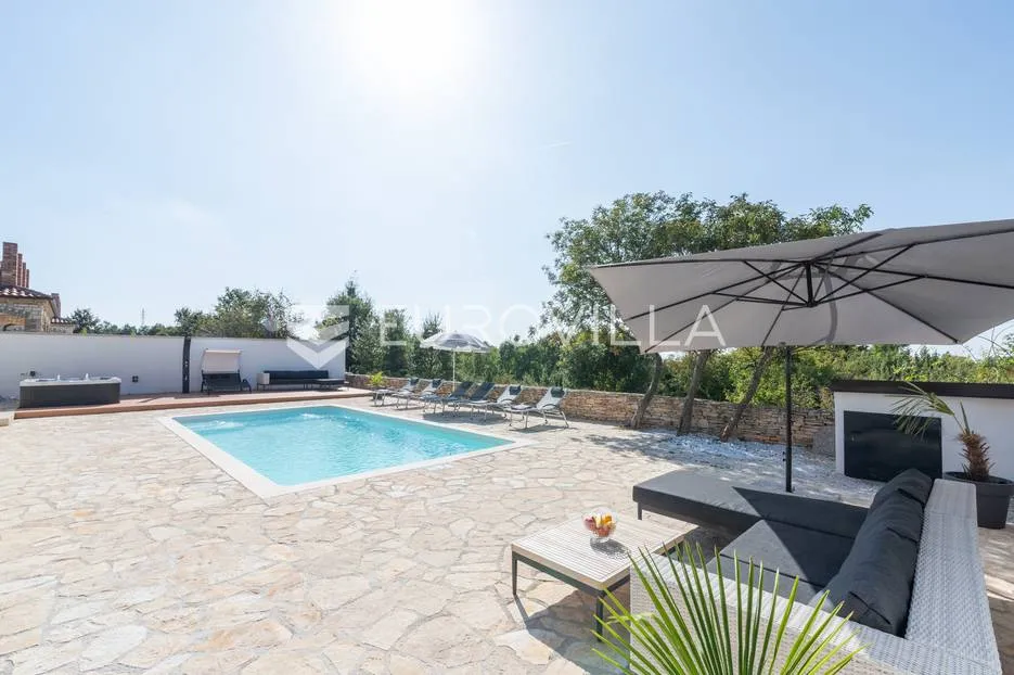 istra, svetvinčenat, prekrasna kamena katnica s bazenom 32 m² i jacuzzijem, 155 m² - slika 48