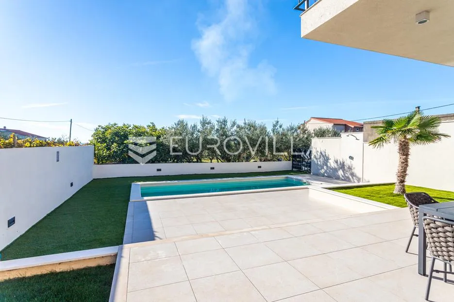 kaštel stari, moderna vila s lijepim pogledom - slika 35