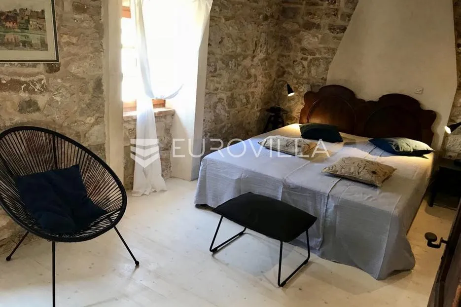 mali lošinj, susak, kamena kuća 70 m², kompletno adaptirana, vrt 56 m² - slika 6