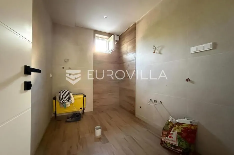 osijek, donji grad, novoadaptiran dvorišni stan s dvije spavaće sobe, 52 m² - slika 3