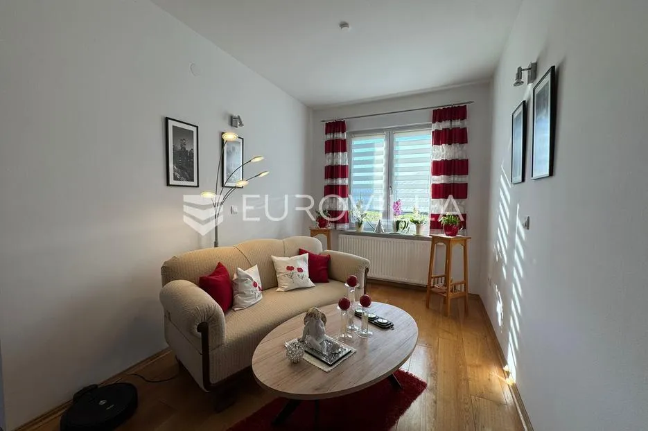 đakovo, vrhunska prizemnica, elegancija i prostranost na 267 m² - slika 13