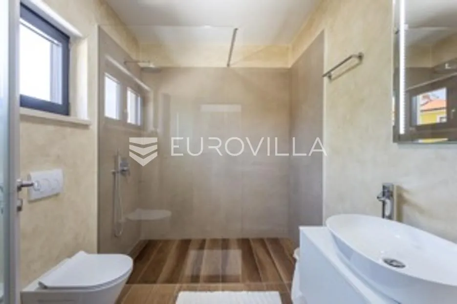 istra, smoljanci, kvalitetna i moderna samostojeća kuća, 208 m², grijani bazen 40 m² - slika 46