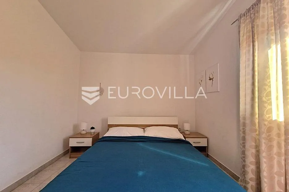 vir, dva apartmana na 1. katu s pogledom na more, 110m od plaže - slika 23