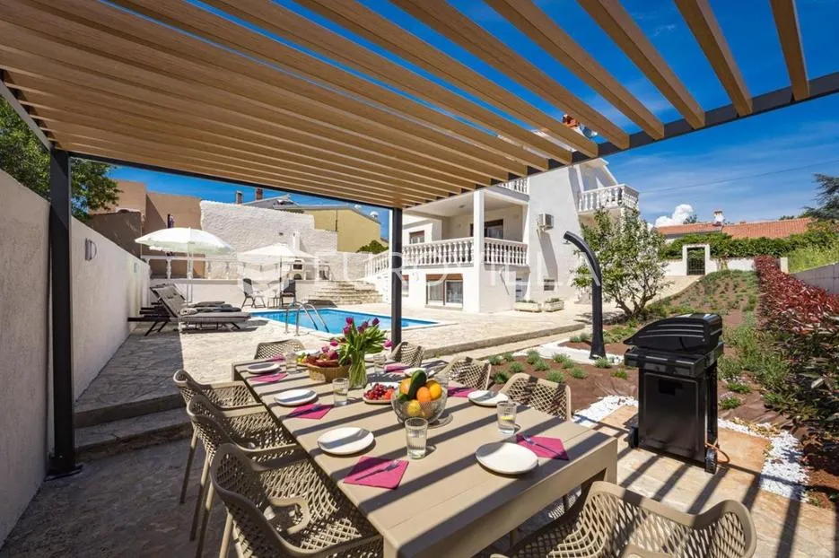 medulin, istra, luksuzna samostojeća vila 205 m² s bazenom i pogledom na more - slika 32