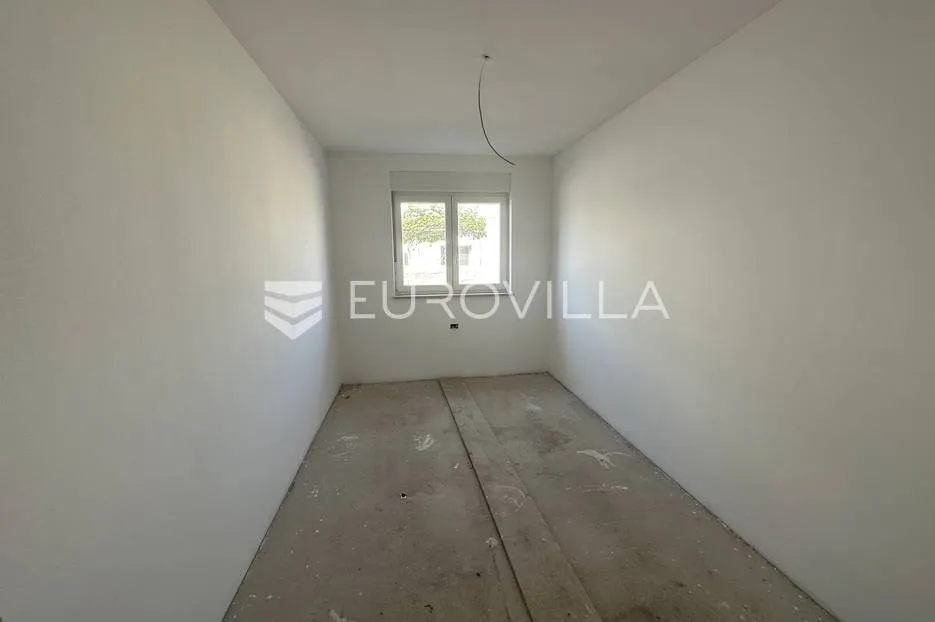 šišan, trosoban stan nkp 76,25 m2 i velikim vrtom - slika 9