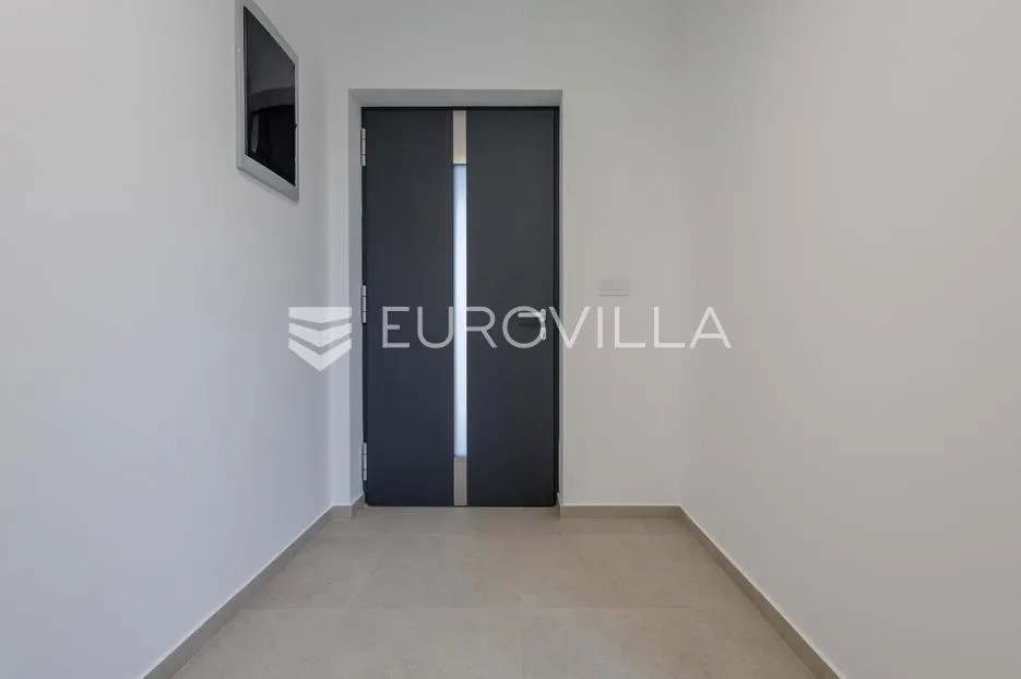 istra, pomer, unikatna, moderna villa 20 m od mora 417 m² - slika 60
