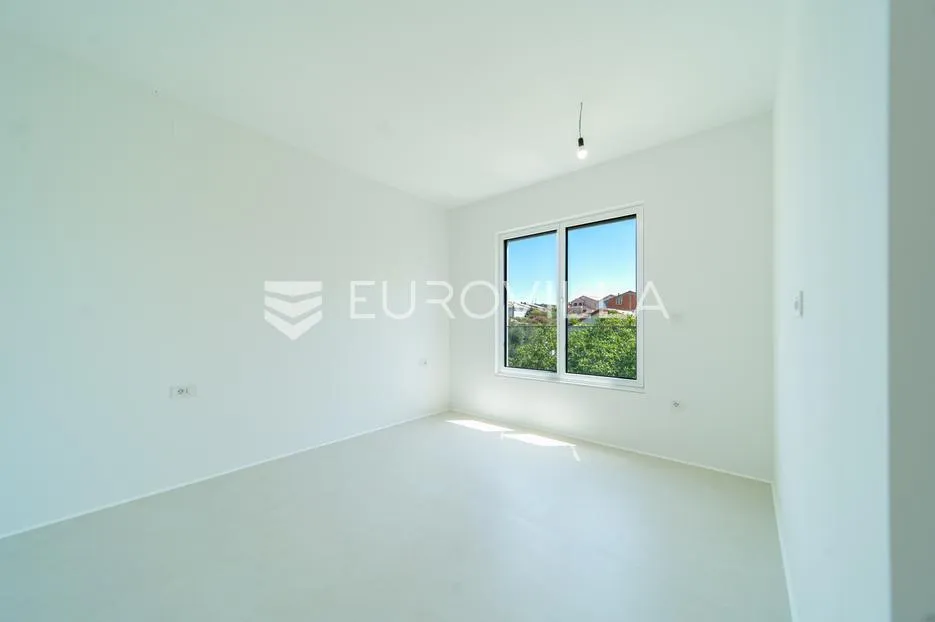 otok rab, barbat, moderan penthouse 107 m², krovna terasa - slika 14