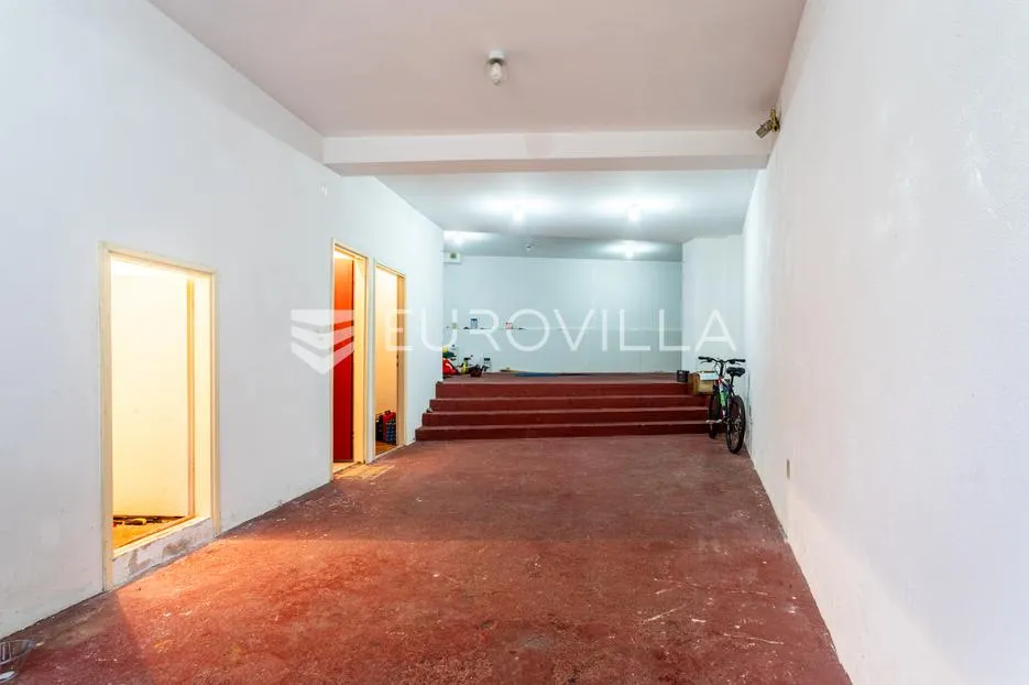 vodice, dvosoban stan na 1. katu i poslovni prostor u prizemlju, 165,52 m² - slika 14