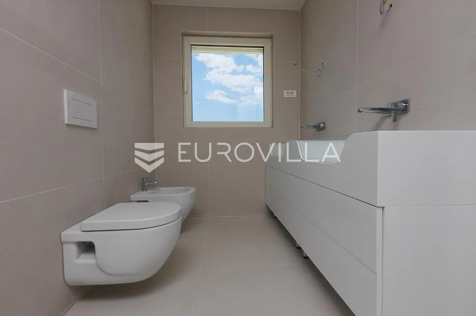opatija privé, ekskluzivan četverosoban stan 138 m², bazen, teretana - slika 18