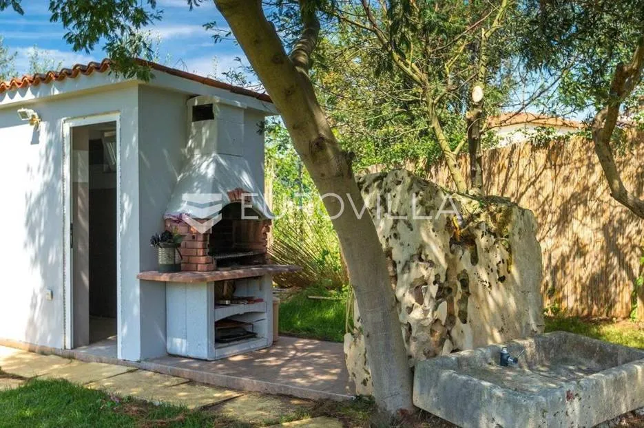 pula, prekrasna villa s najboljom pozicijom - prvi red do mora - slika 17
