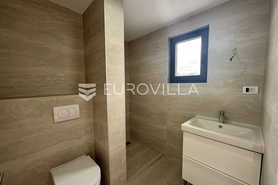 istra, poreč, dvojna kuća 168 m² s 4 spavaće sobe i 3 parkirna mjesta - slika 25