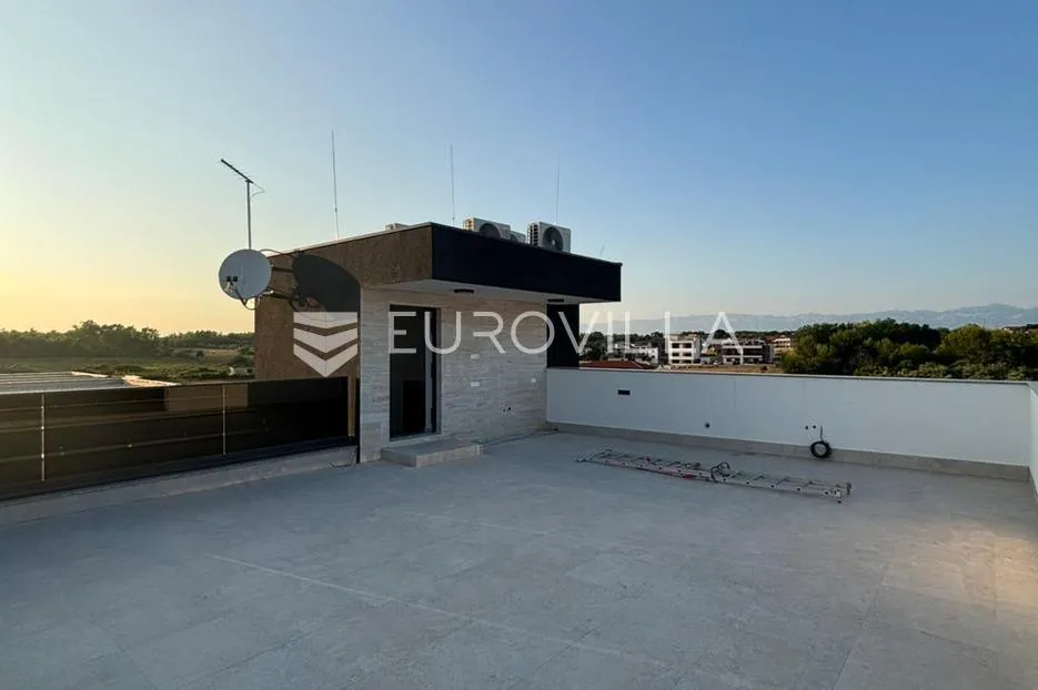 zadar, privlaka, luksuzno opremljen penthouse 165,88 m² s pogledom na more - slika 14
