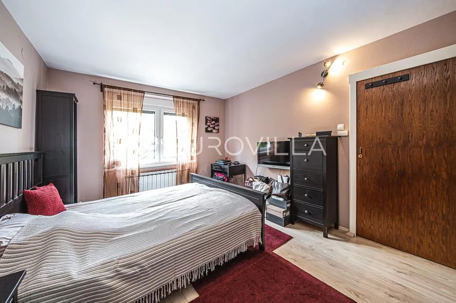 zagreb, trnsko, funkcionalan četverosoban stan 64 m² - slika 9