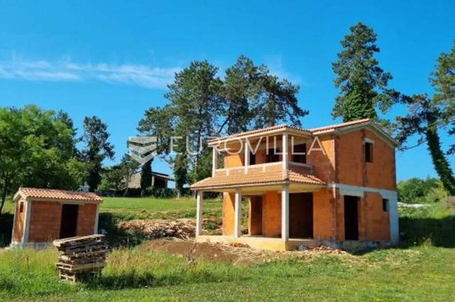 Istra, Pazin, samostojeća roh, bau kuća, 120 m², s bazenom - Bertoši, Pazin