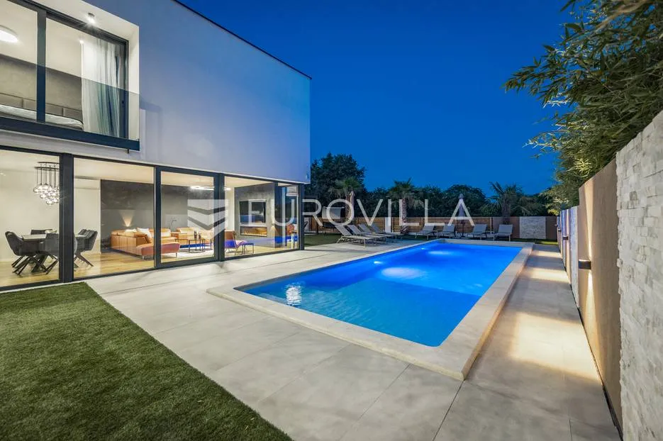 istra, medulin, prekrasna moderna dvojna vila 220 m² - slika 61