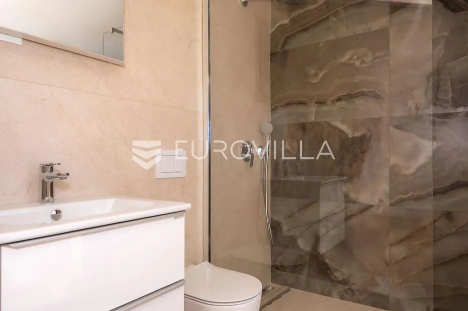 krk, grad krk, penthouse od 141,13 m² u luksuznoj novogradnji - slika 14