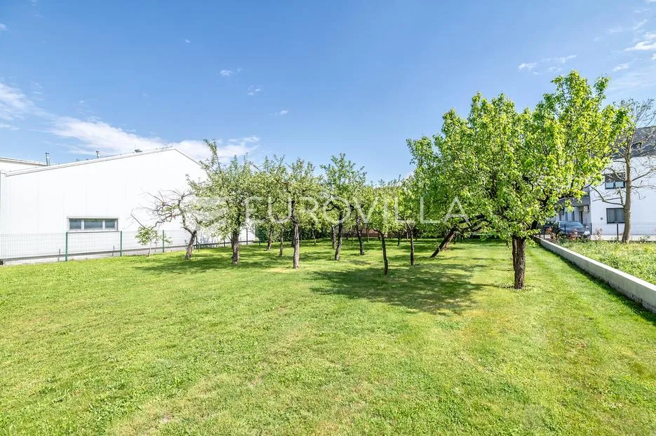 zagreb, lučko, odlična kuća 400 m² na zemljištu od 1740 m² - slika 23