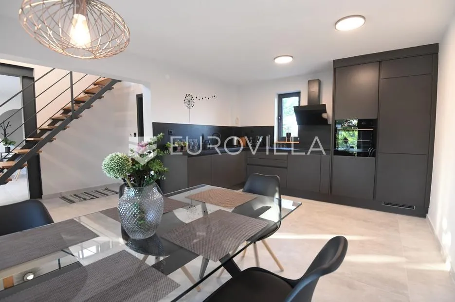 zadar, crno, moderna vila na predivnoj privatnoj lokaciji - slika 18