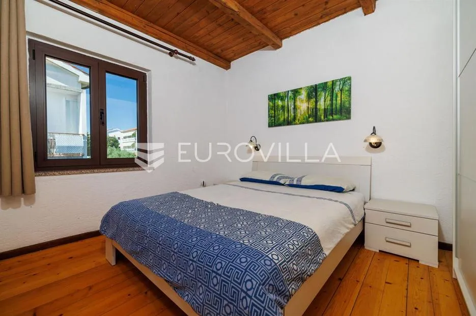 krk, punat, samostojeća kuća s dva apartmana po 100 m², studio apartman, bazen, garaža, sauna - slika 36
