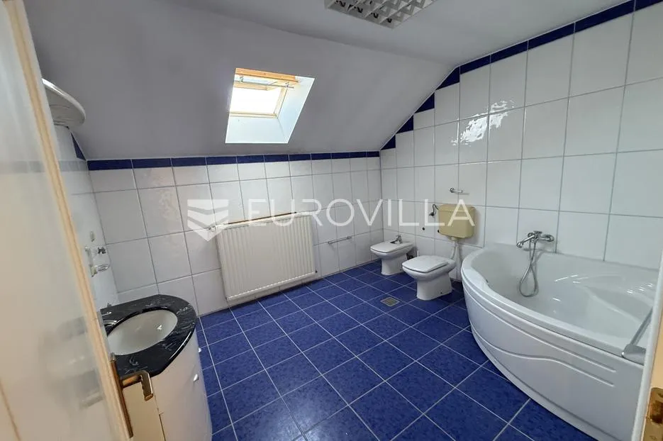 vinkovci, lenije, poslovno, stambena zgrada 700 m² - slika 14