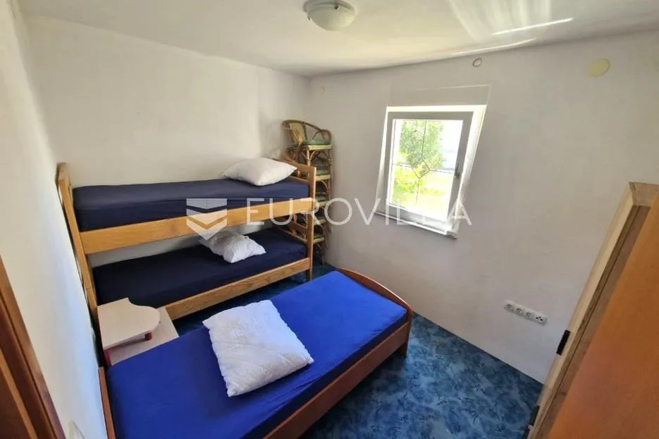 vir, prostrani apartman u prizemlju s terasom i privatnim vrtom - slika 9